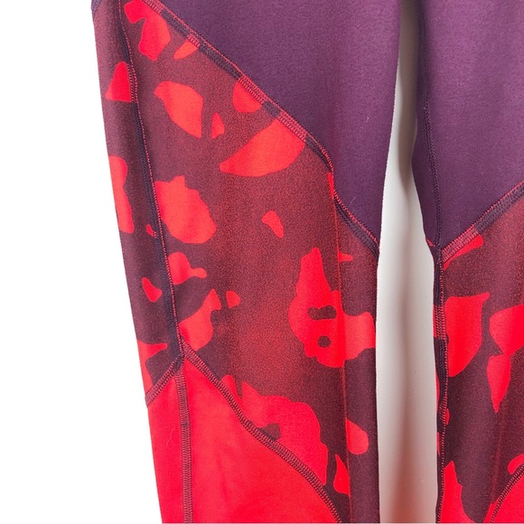 Fabletics Women’s Salar Statement Powerhold Capri Leggings Burgundy - Picture 13 of 13